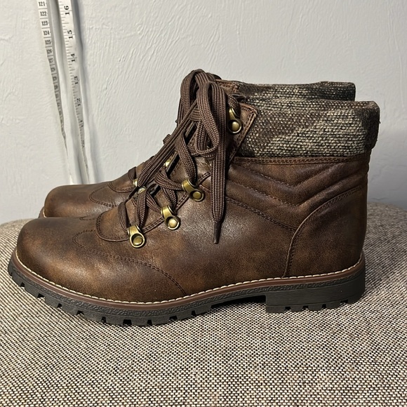 Sonoma Ankle Boots, size 10M. - Picture 2 of 15